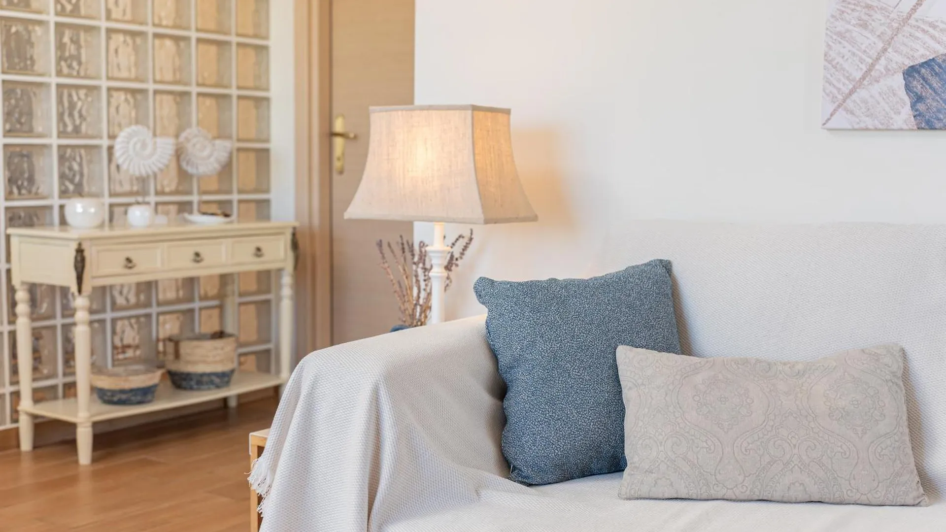 Arya Seaside Apartment Karavomylos 0*,
